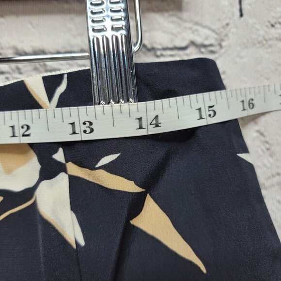 Worth 100% Silk Black White Red Straight Skirt Size 6 - Picture 12 of 13